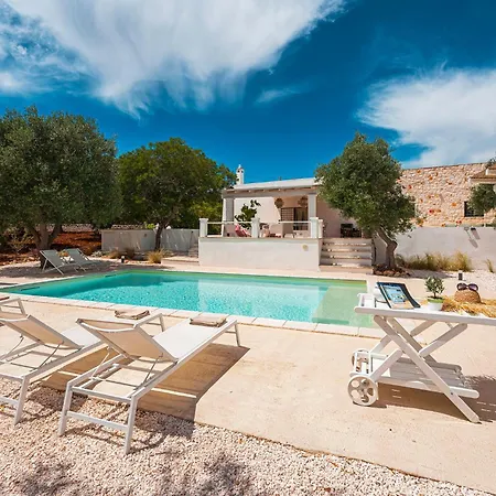 Casale Di Ameli' 5, Emma Ostuni