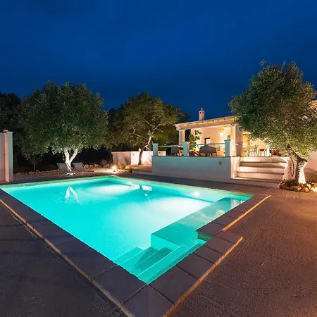 Casale Di Ameli' 5, Emma Villa